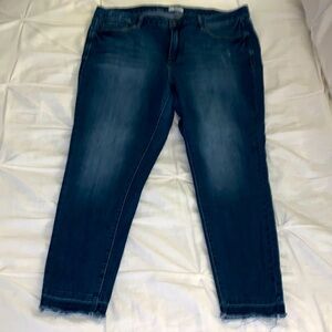 Like new Kensie Skinny, Stretchy Distressed Jeans